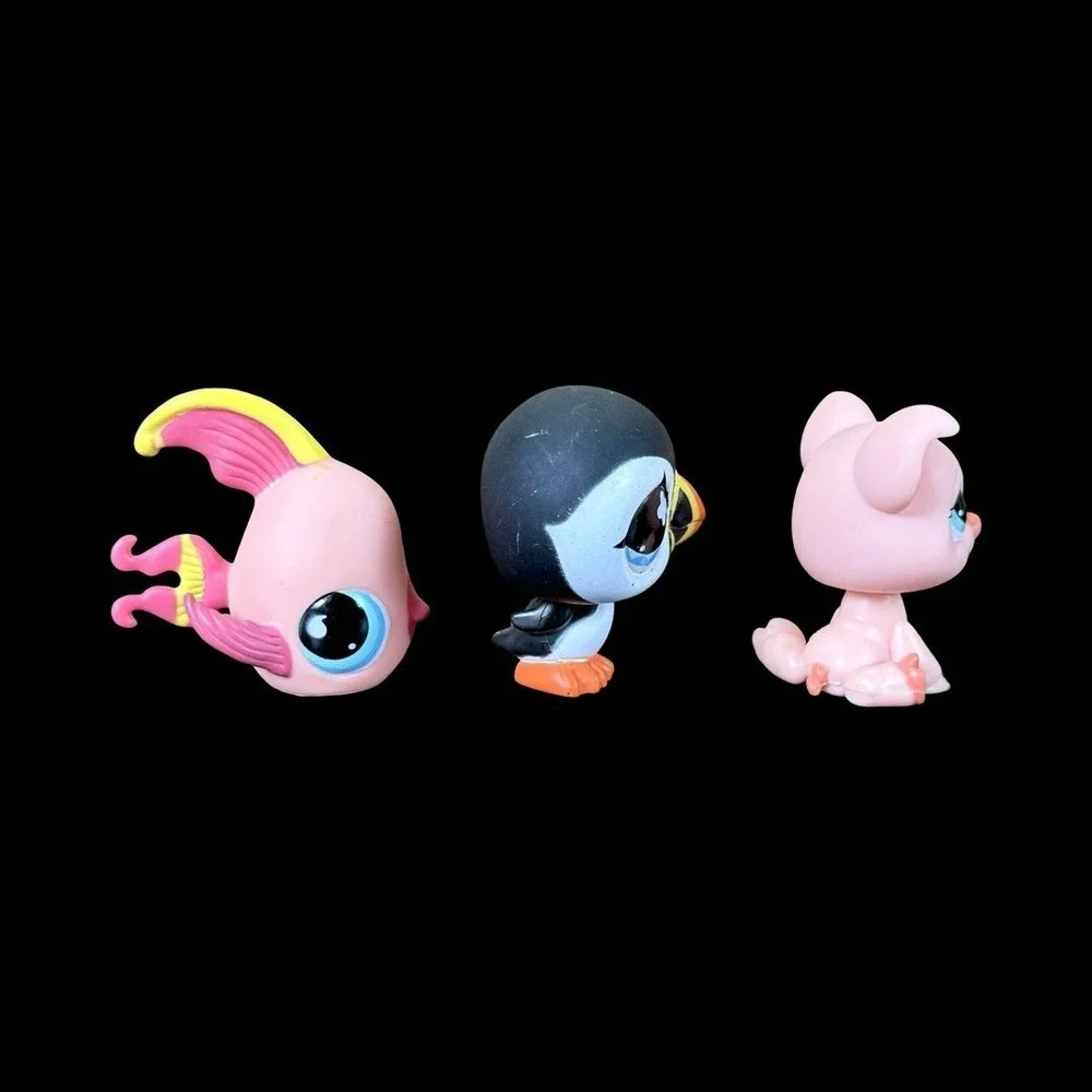 Littlest Pet Shop items do